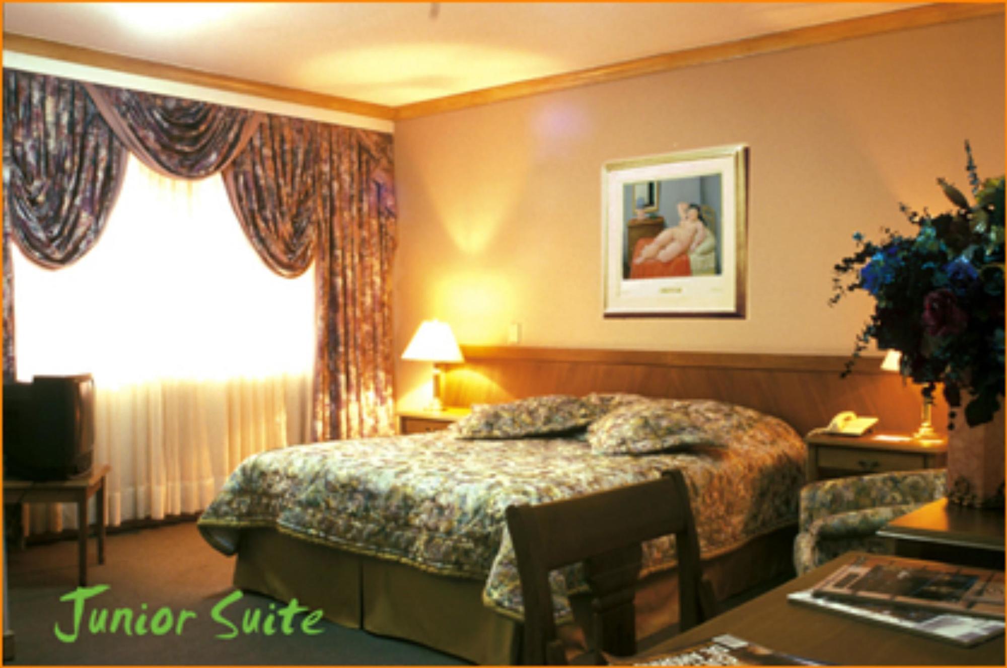 Ayenda 1235 Botero Hotel Medellín Buitenkant foto