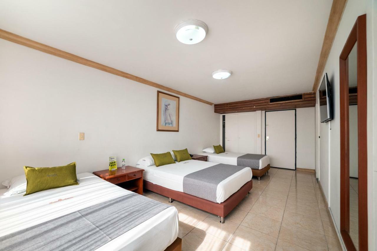 Ayenda 1235 Botero Hotel Medellín Buitenkant foto