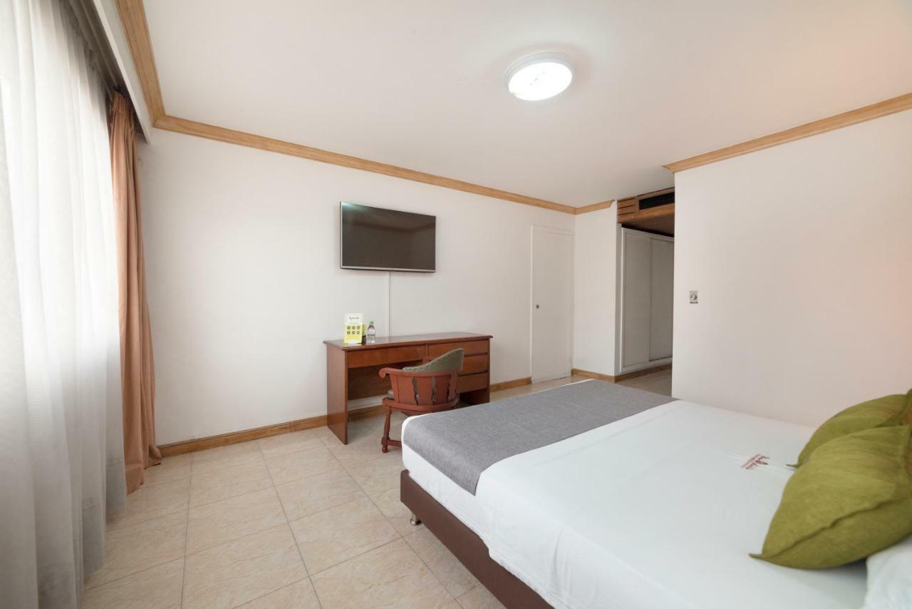 Ayenda 1235 Botero Hotel Medellín Buitenkant foto